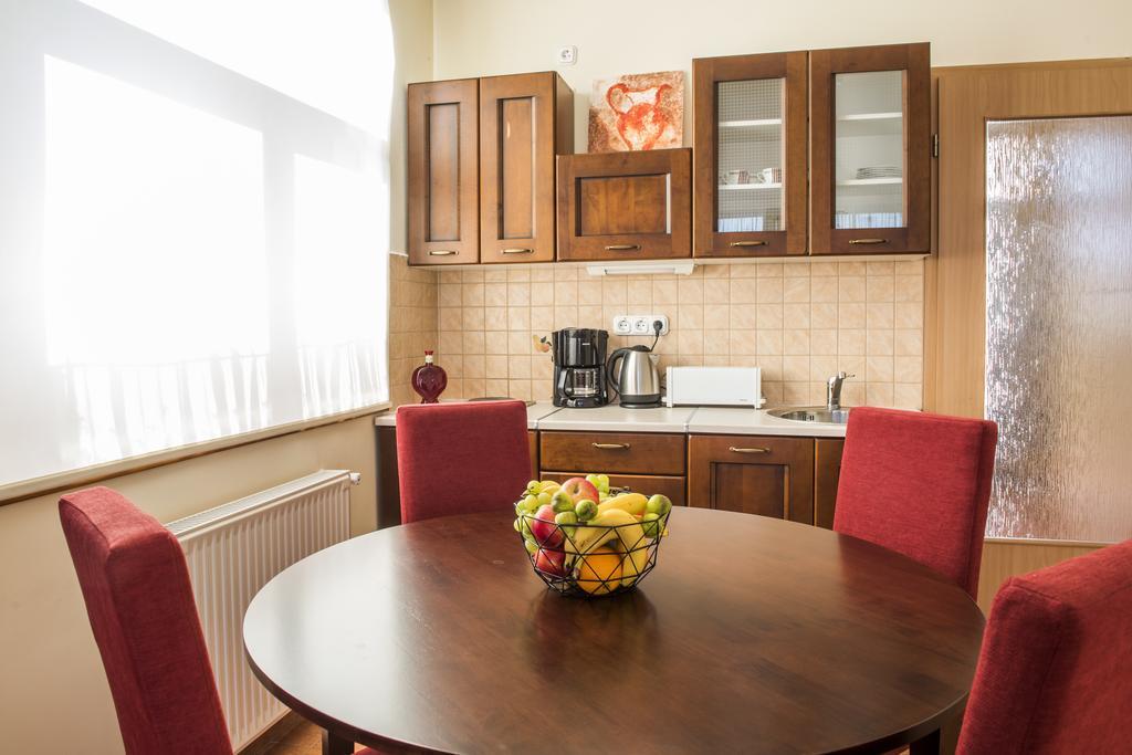 Feng Shui Wellness Apartmanhaz Heviz Exterior photo